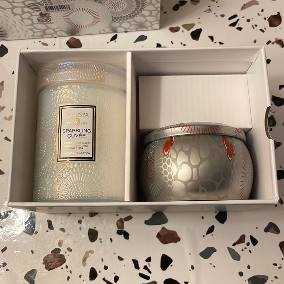 VOLUSPA x Sephora Winter Wonder Candle Duo - Picture 3 of 5